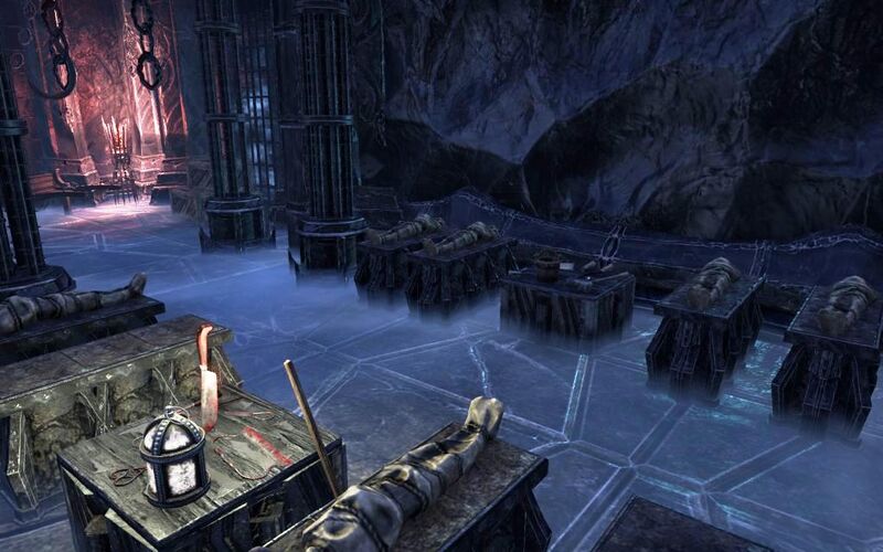 Файл:ON-interier-Deadlight Shrine 02-s.jpg