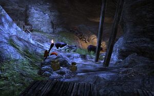 ON-interier-Serpent Hollow Cave 02.jpg